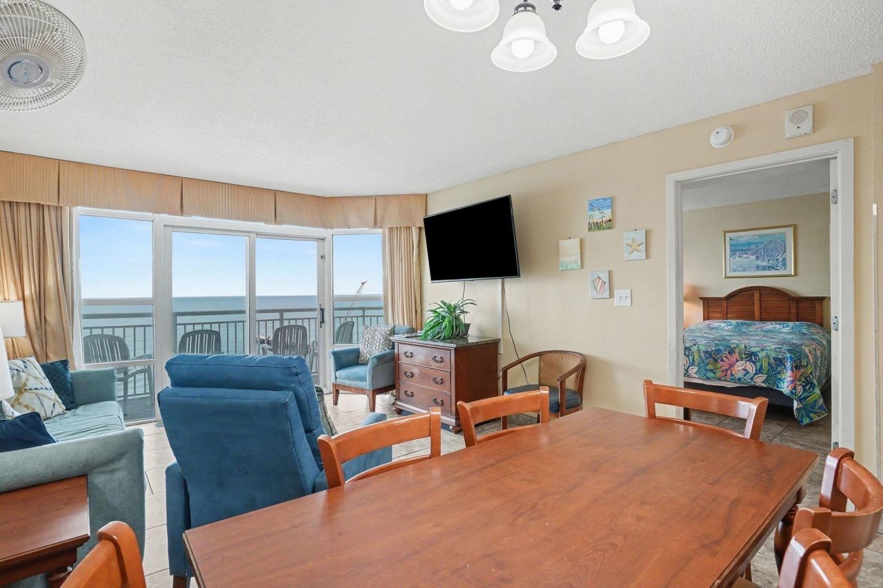 2504 N Ocean Blvd. Photo 6