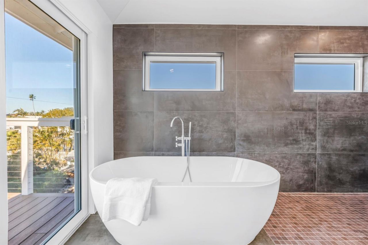 3752 Arkansas Avenue Ne, Saint Petersburg, FL 33703 Photo