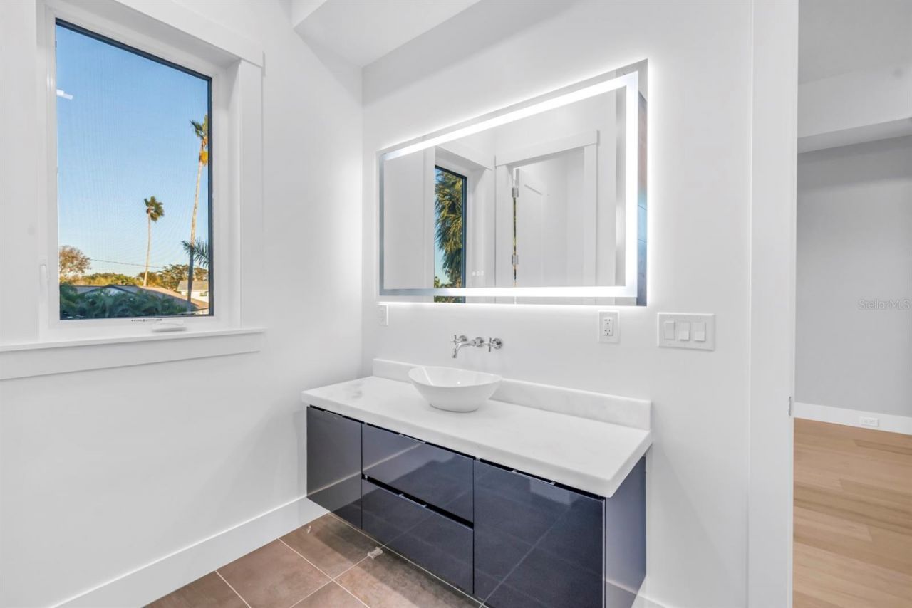 3752 Arkansas Avenue Ne, Saint Petersburg, FL 33703 Photo