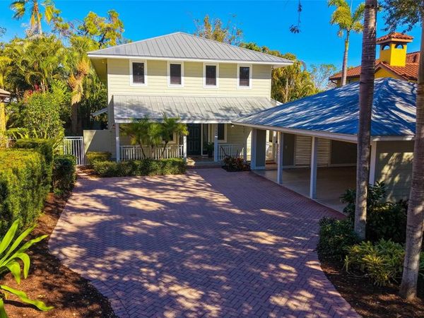 1695 HYDE PARK STREET, SARASOTA, FL 34239