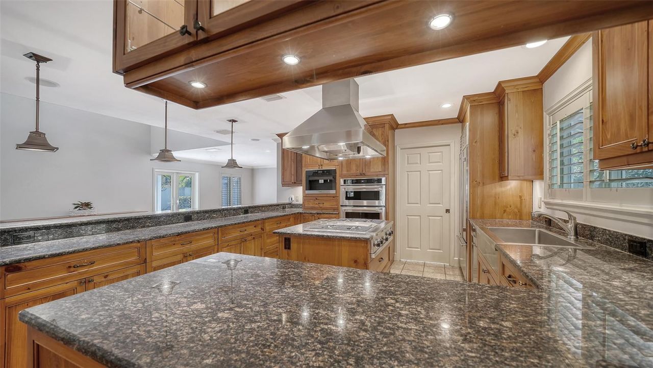 1695 Hyde Park Street, Sarasota, FL 34239 Photo