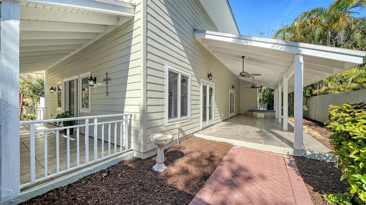 1695 Hyde Park Street, Sarasota, FL 34239 Photo