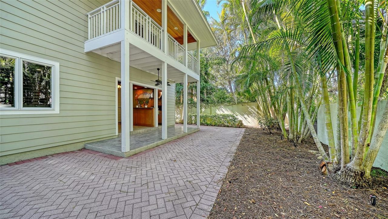 1695 Hyde Park Street, Sarasota, FL 34239 Photo