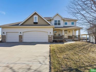 3805 S 202nd Street, Omaha, NE 68130