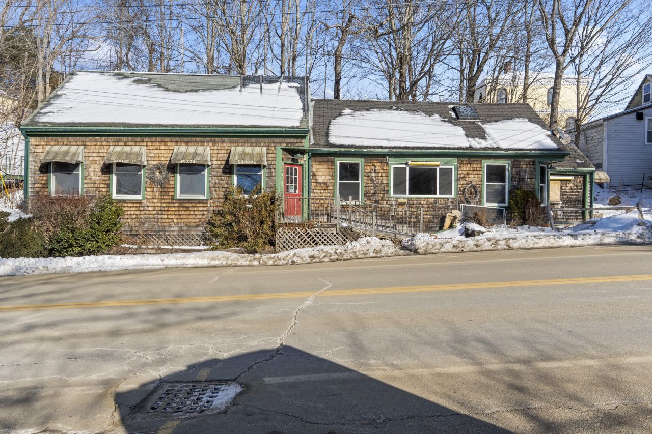 258 Jefferson Street, Waldoboro, ME 04572 Main Photo
