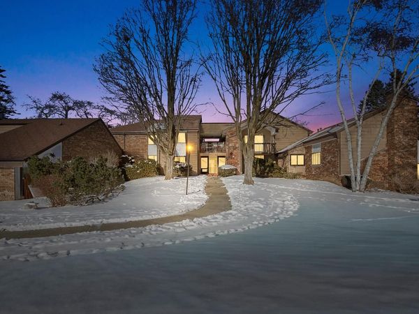 8643 N Servite DRIVE, Unit 115, Milwaukee, WI 53223