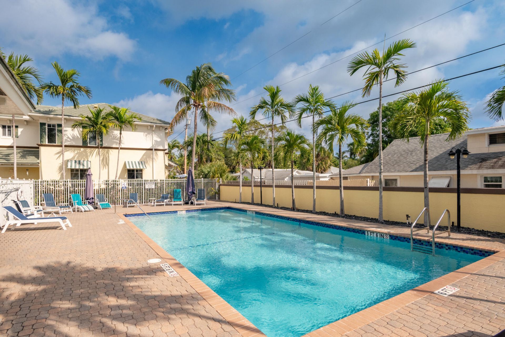 518 N Federal Highway, Unit 8, Lake Worth Beach, FL 33460 Photo