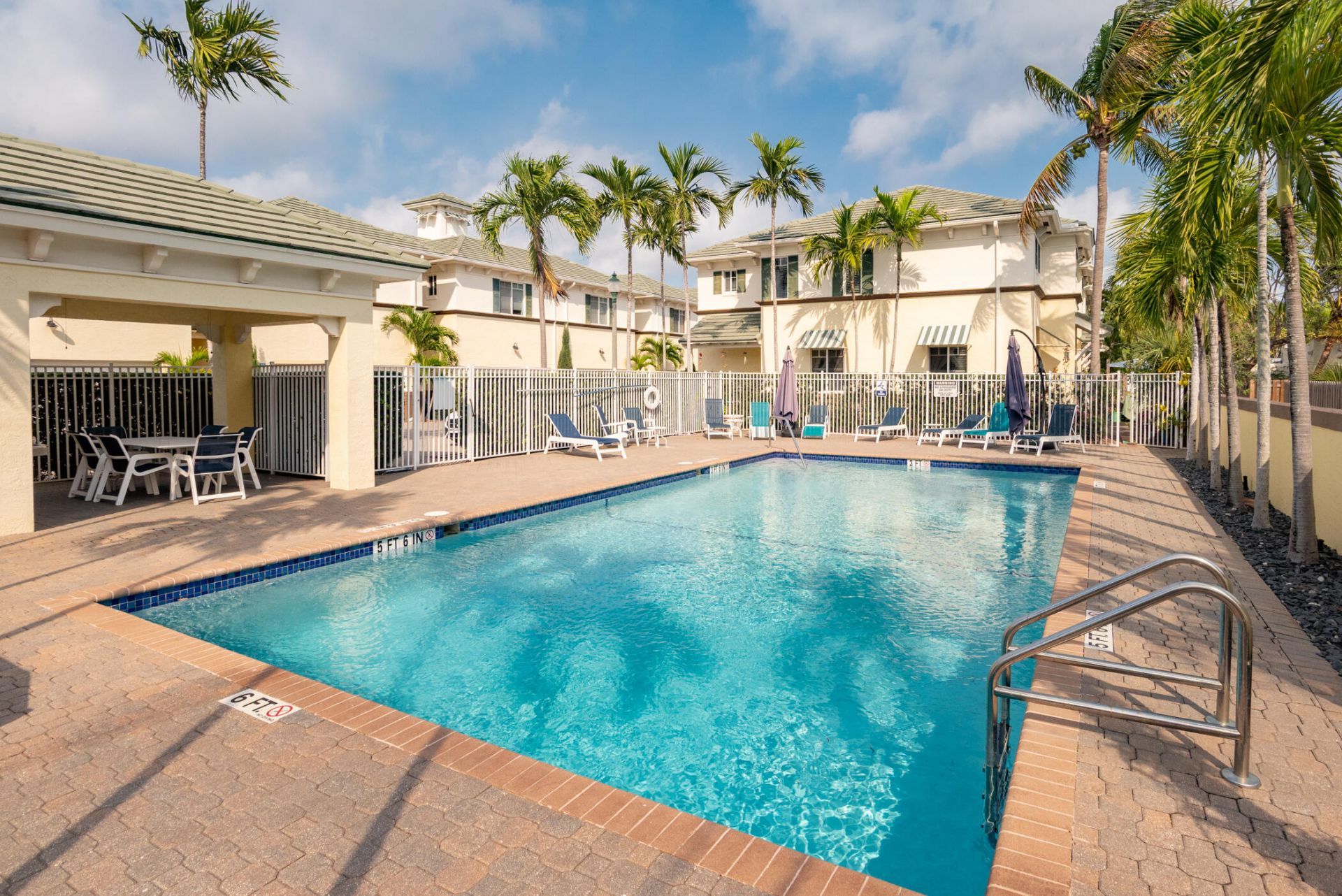 518 N Federal Highway, Unit 8, Lake Worth Beach, FL 33460 Photo