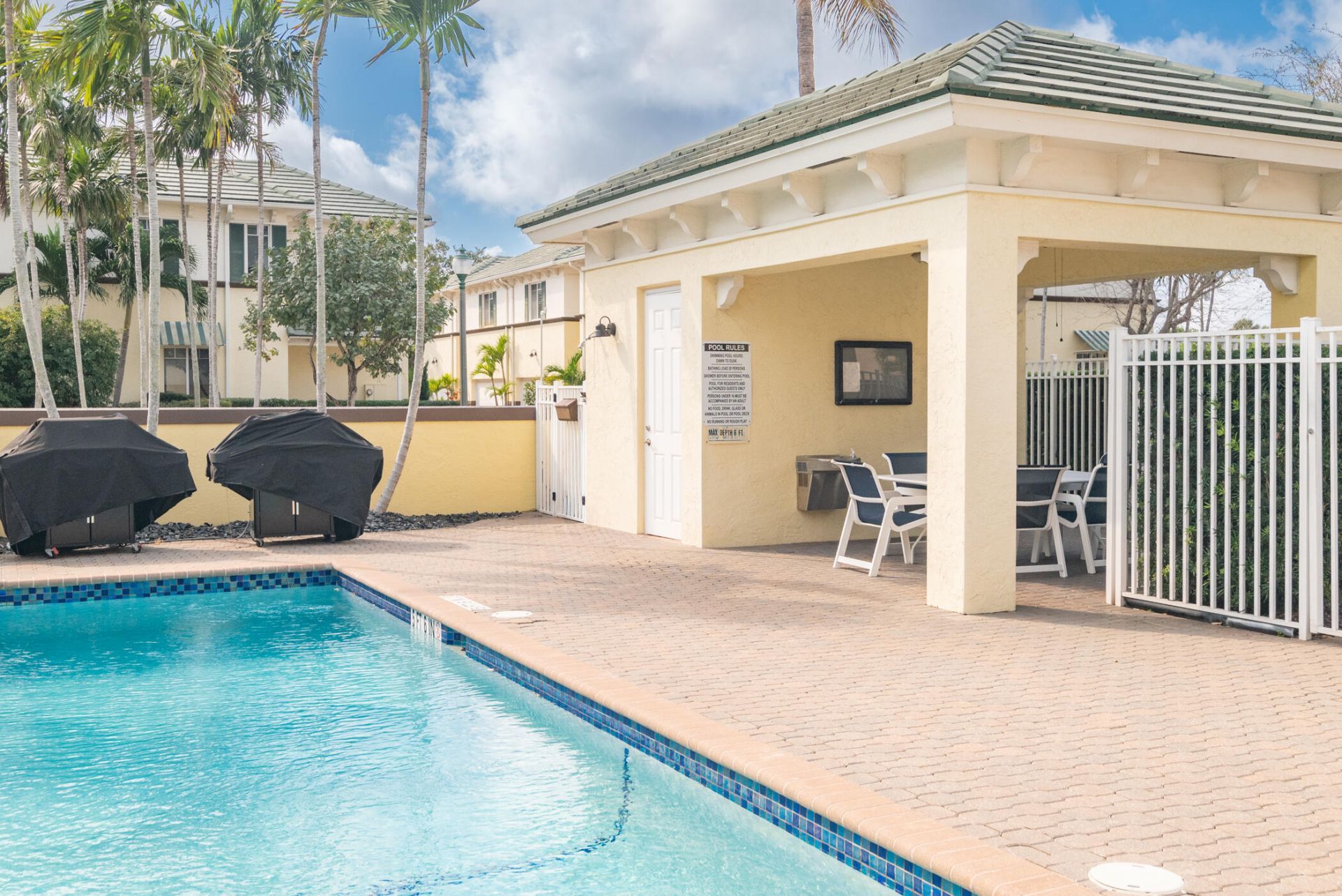 518 N Federal Highway, Unit 8, Lake Worth Beach, FL 33460 Photo