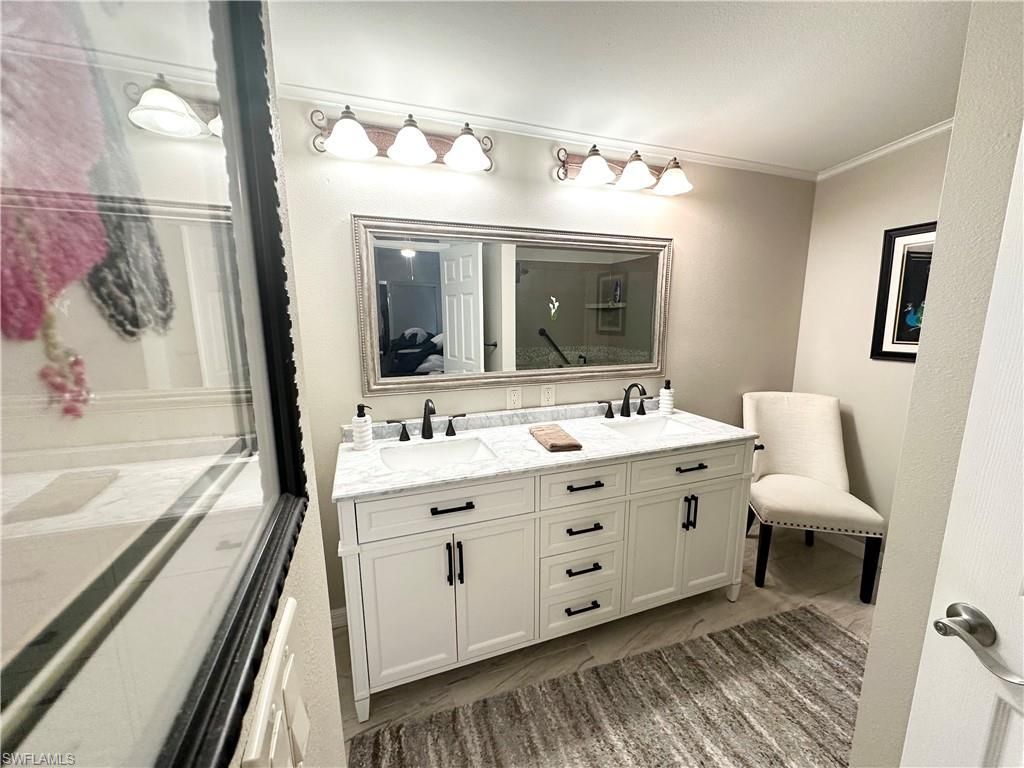 17611 Canal Cove Ct, Fort Myers Beach, FL 33931 Photo