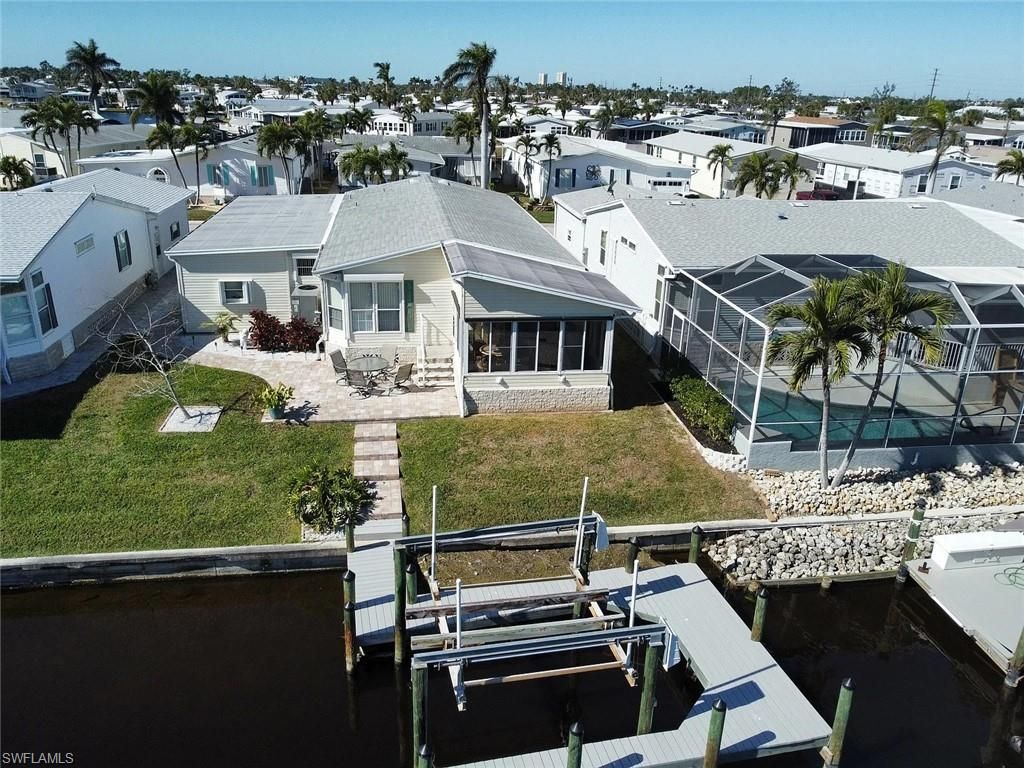 17611 Canal Cove Ct, Fort Myers Beach, FL 33931 Photo