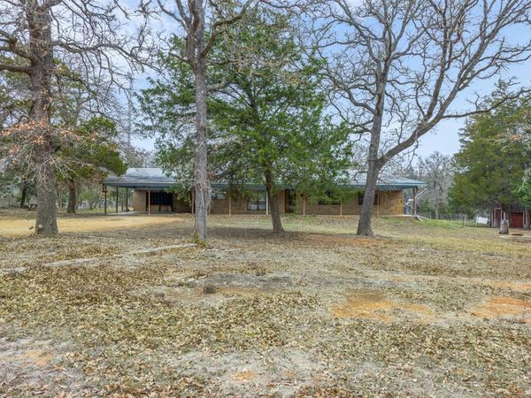 150 Turner LN, Paige, TX 78659