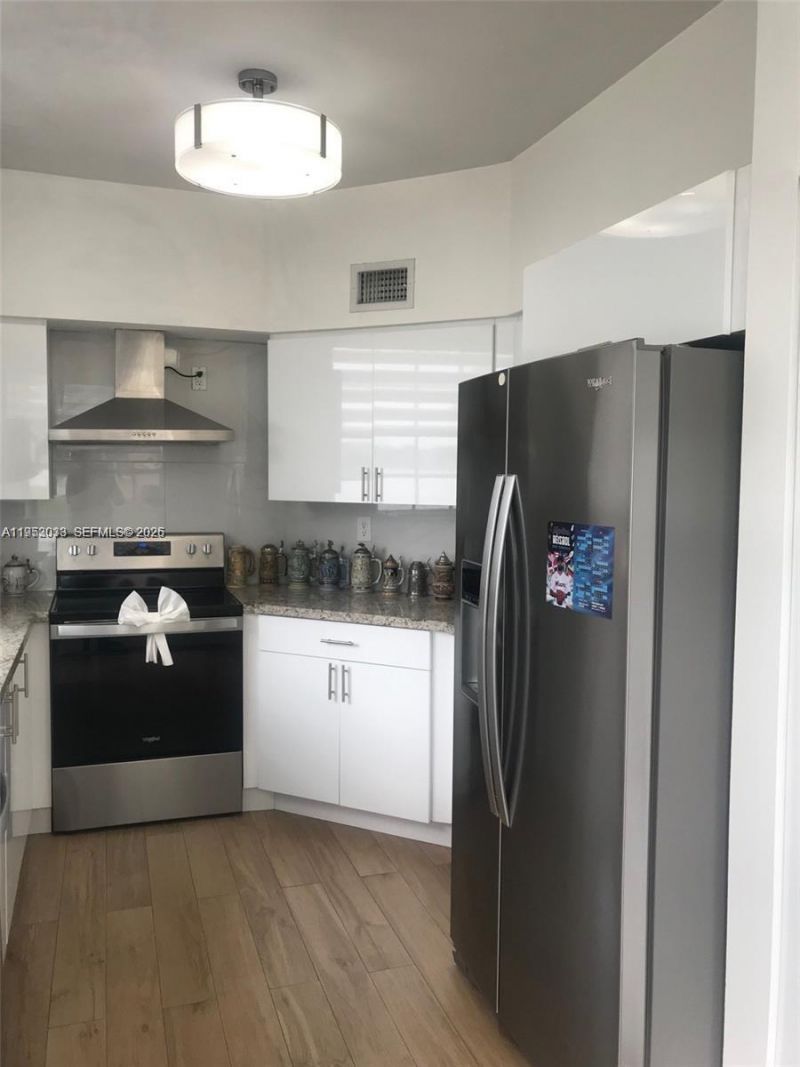 14621 Balgowan Rd, Unit 102-3, Miami Lakes, FL 33016 Photo