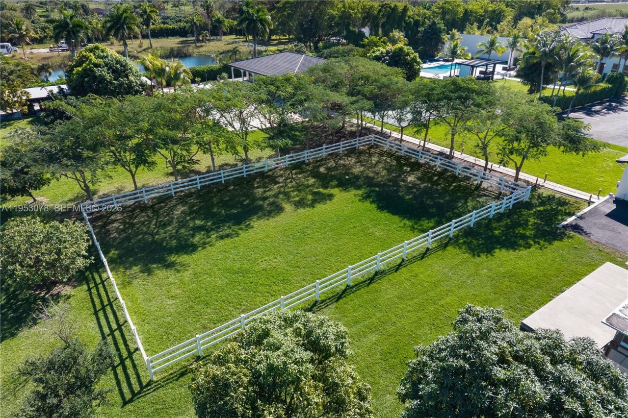 17805 SW 158th St, Miami, FL 33187 Photo