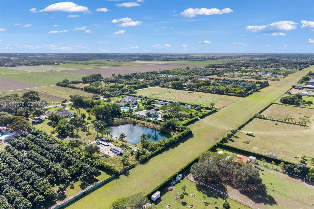 17805 SW 158th St, Miami, FL 33187 Photo