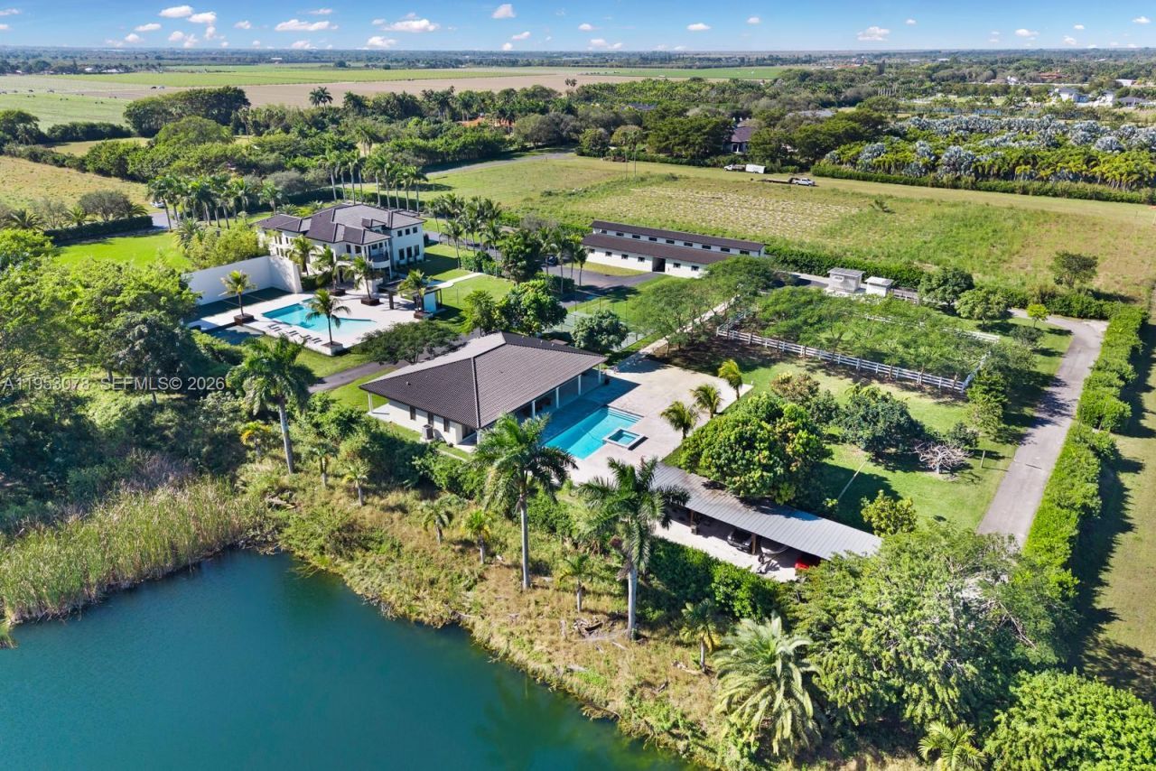 17805 SW 158th St, Miami, FL 33187 Photo