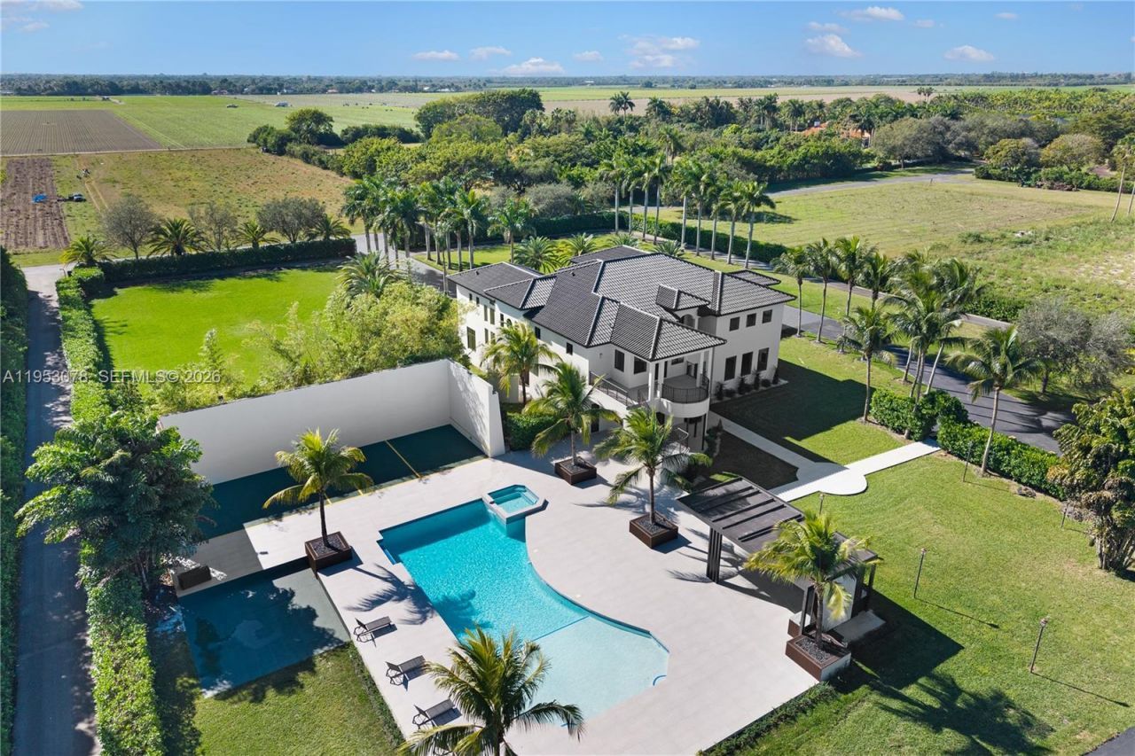 17805 SW 158th St, Miami, FL 33187 Photo