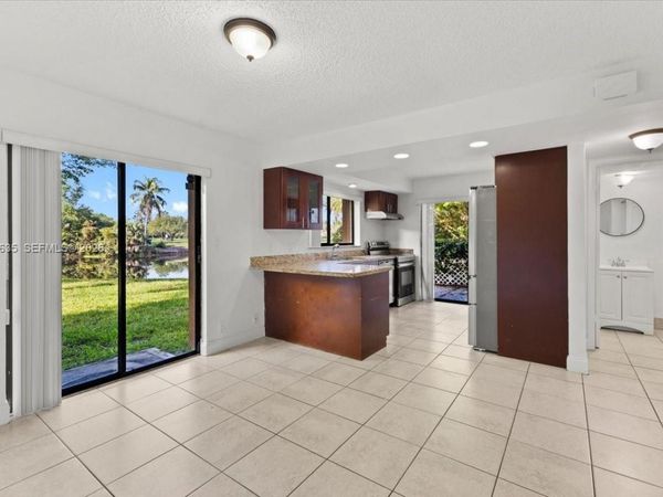 181 Wimbledon Lake Dr , Unit 181, Plantation, FL 33324