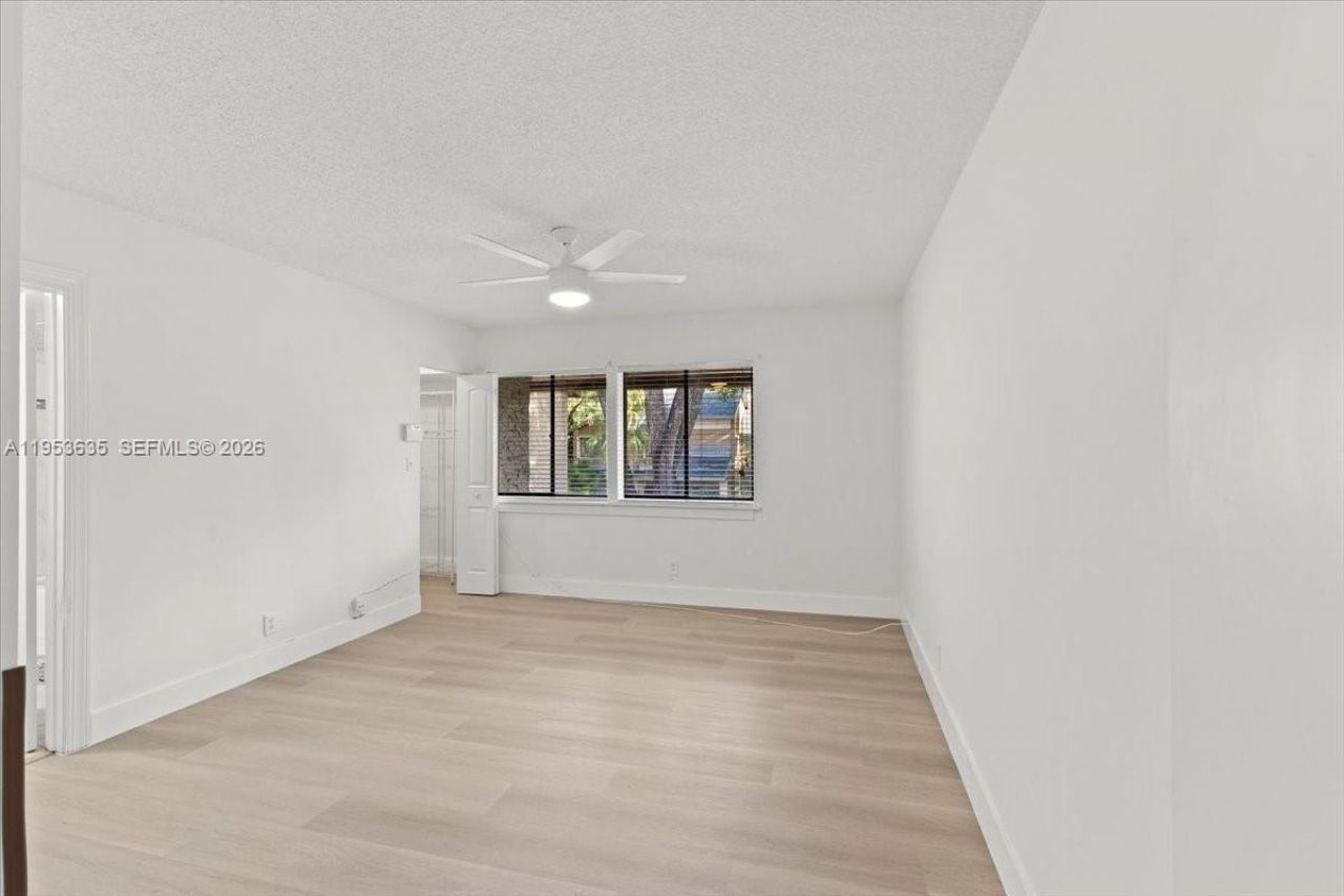 181 Wimbledon Lake Dr , Unit 181, Plantation, FL 33324 Photo