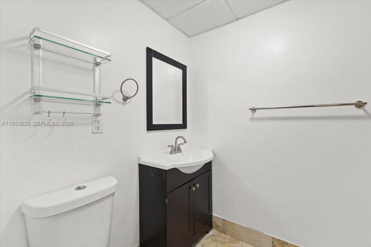 181 Wimbledon Lake Dr , Unit 181, Plantation, FL 33324 Photo