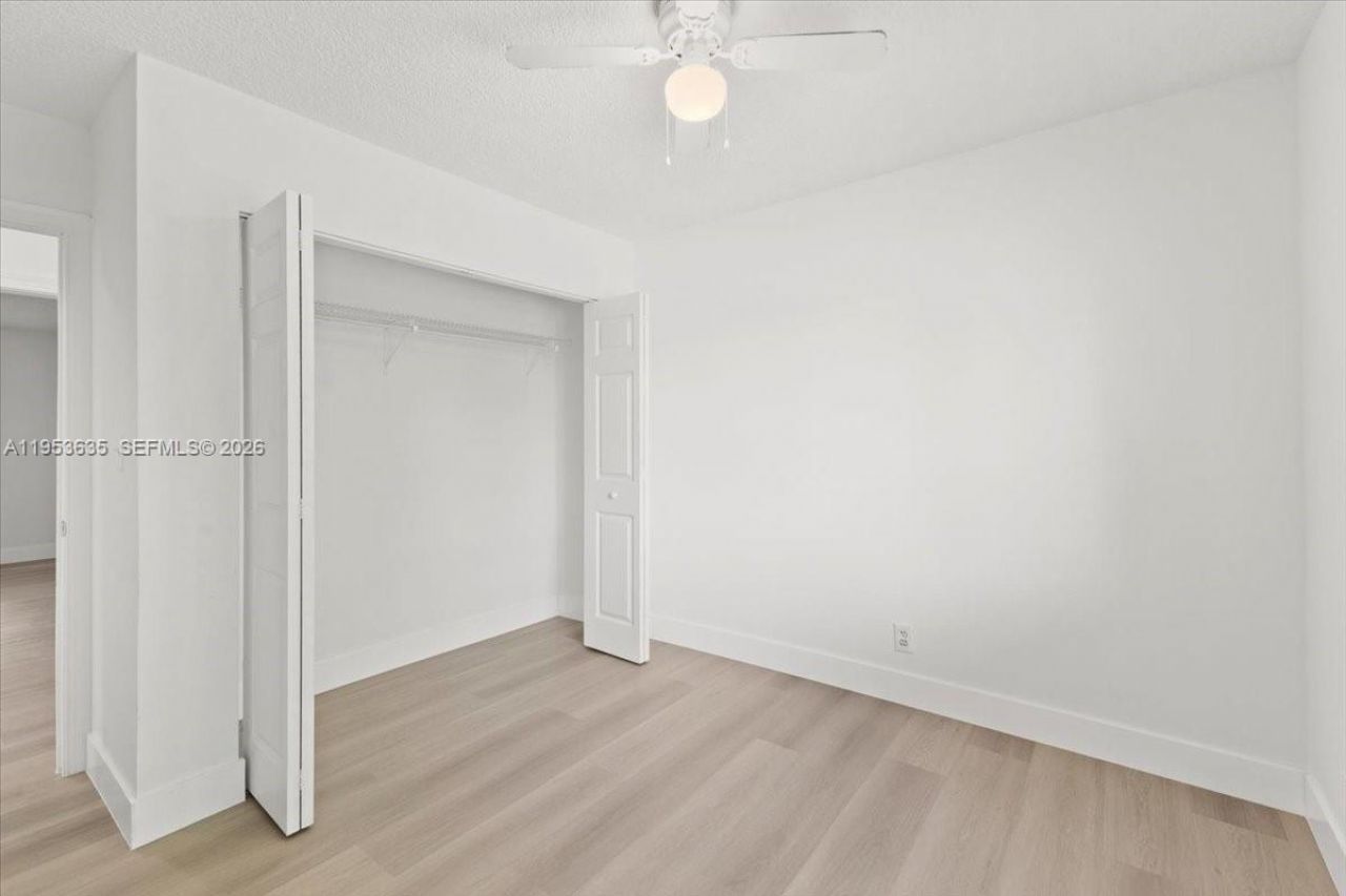 181 Wimbledon Lake Dr , Unit 181, Plantation, FL 33324 Photo