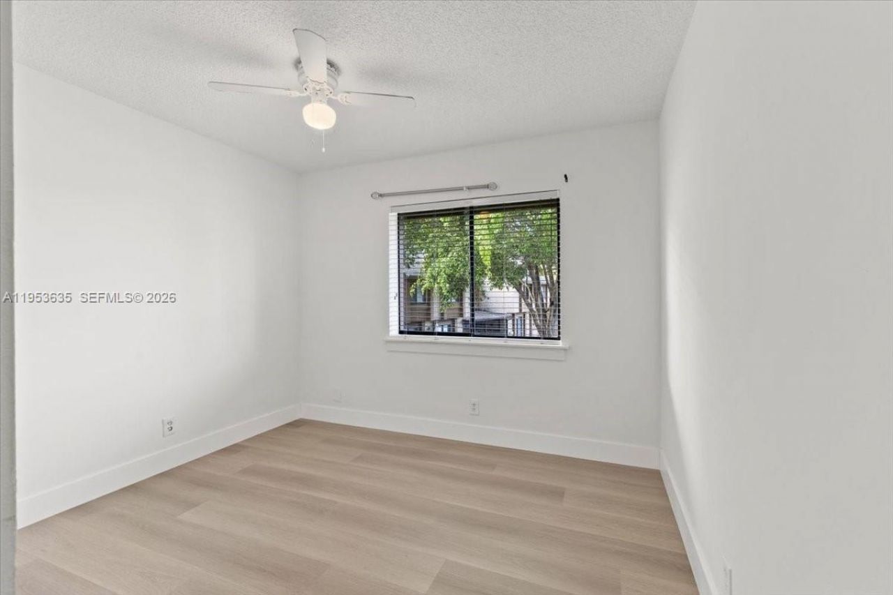 181 Wimbledon Lake Dr , Unit 181, Plantation, FL 33324 Photo