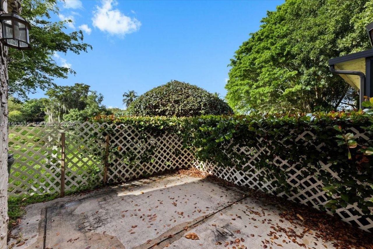 181 Wimbledon Lake Dr , Unit 181, Plantation, FL 33324 Photo