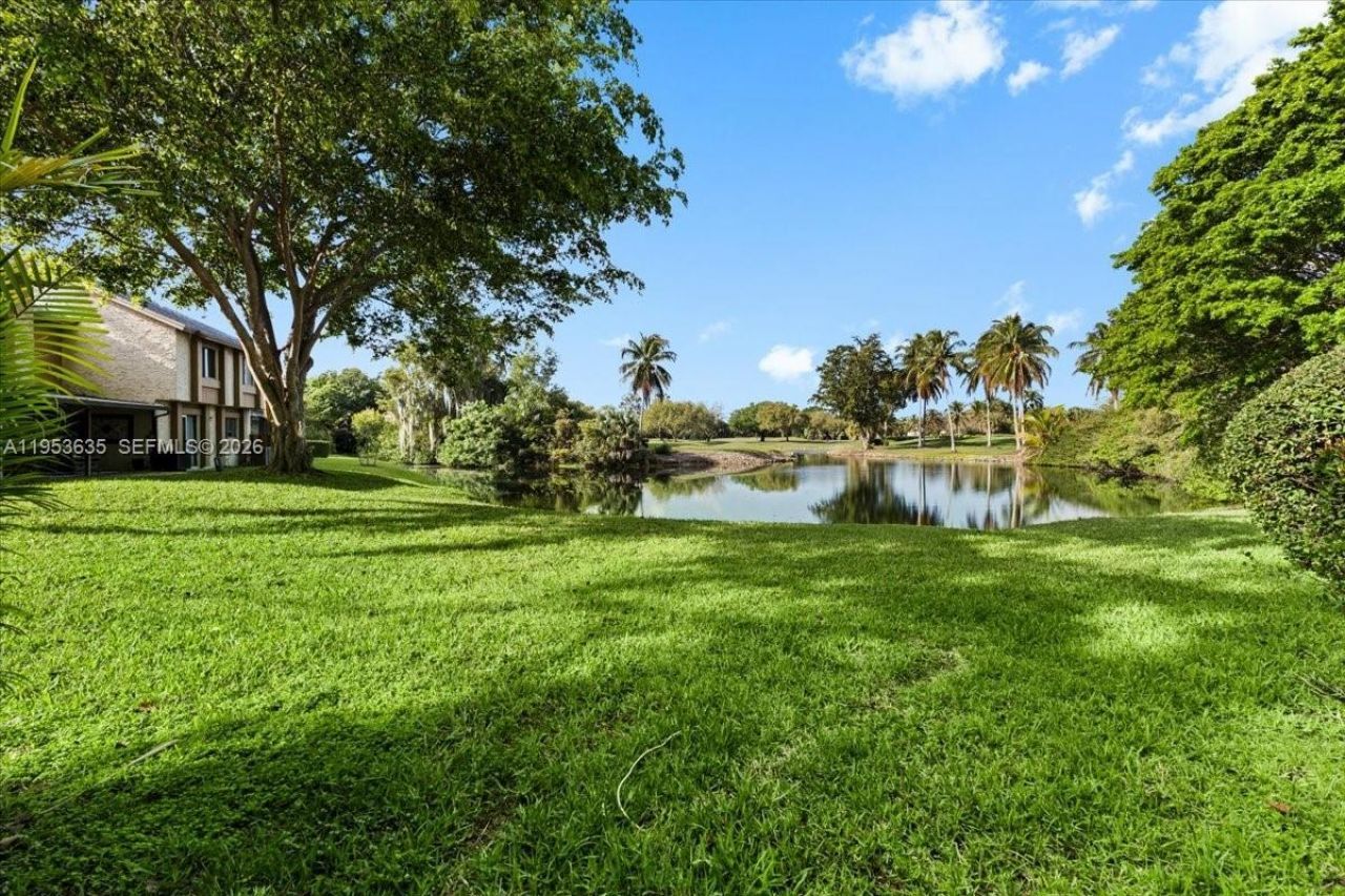 181 Wimbledon Lake Dr , Unit 181, Plantation, FL 33324 Photo