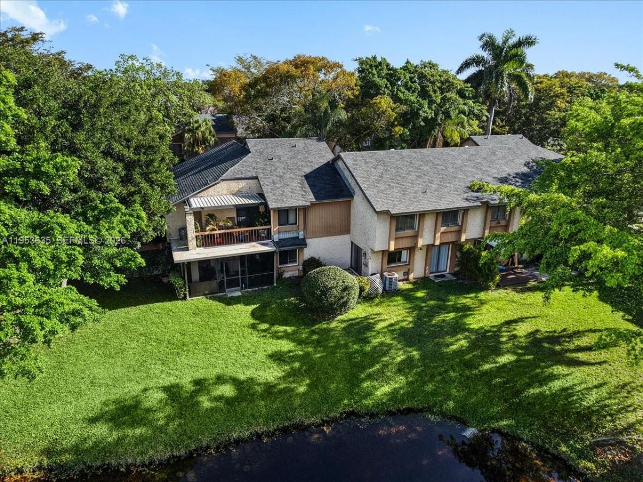 181 Wimbledon Lake Dr , Unit 181, Plantation, FL 33324 Photo