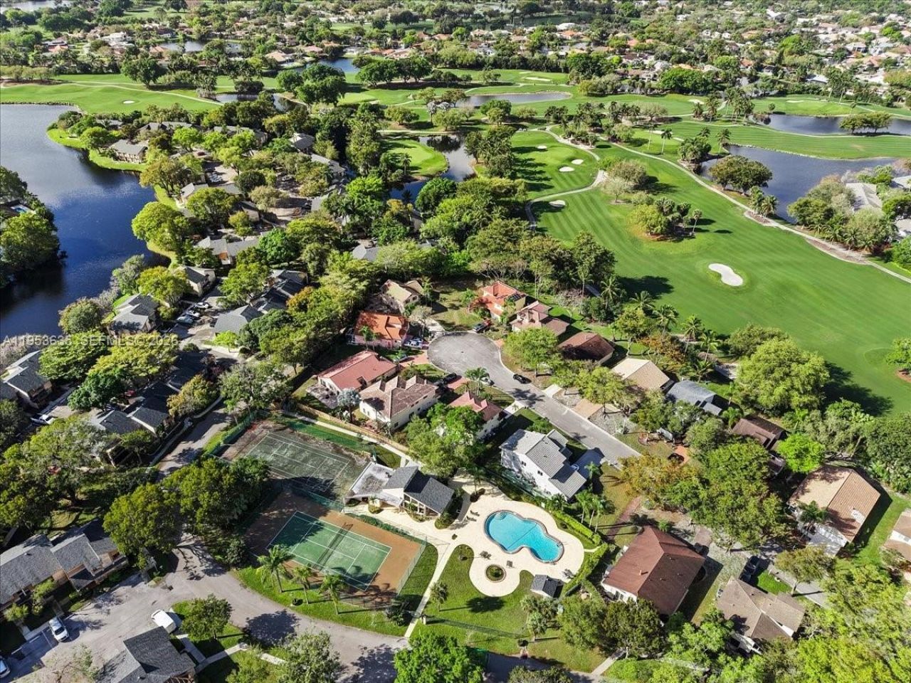 181 Wimbledon Lake Dr , Unit 181, Plantation, FL 33324 Photo