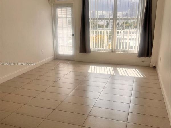 1300 Lincoln Rd , Unit B902, Miami Beach, FL 33139