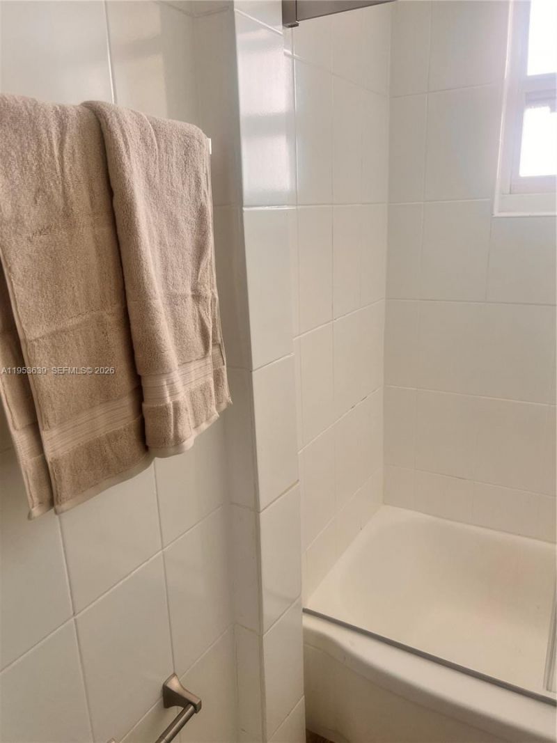 1300 Lincoln Rd , Unit B902, Miami Beach, FL 33139 Photo