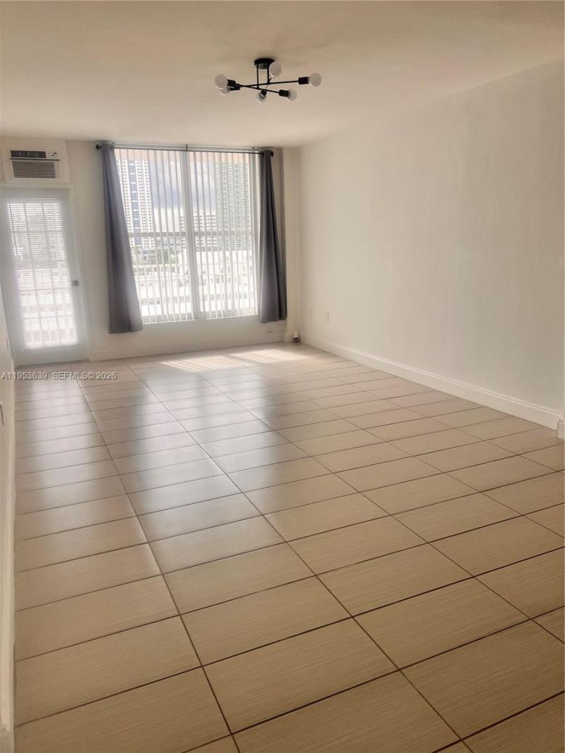 1300 Lincoln Rd , Unit B902, Miami Beach, FL 33139 Photo
