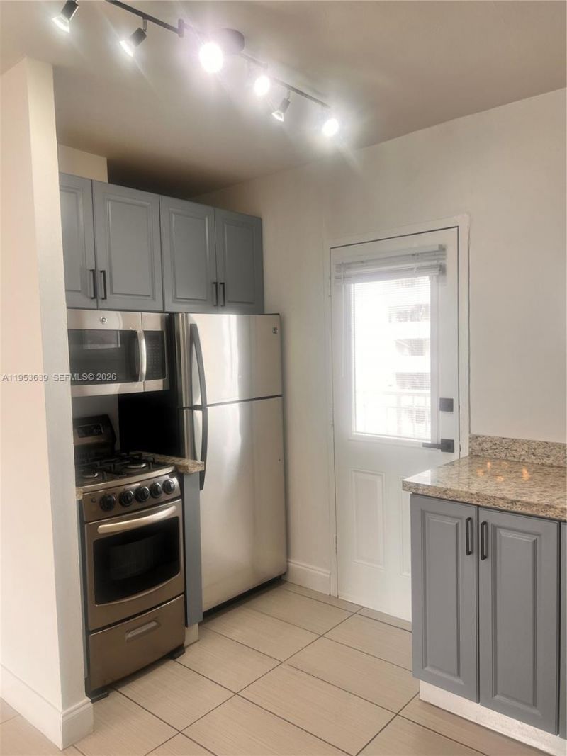 1300 Lincoln Rd , Unit B902, Miami Beach, FL 33139 Photo