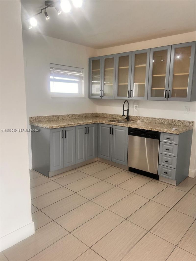 1300 Lincoln Rd , Unit B902, Miami Beach, FL 33139 Photo