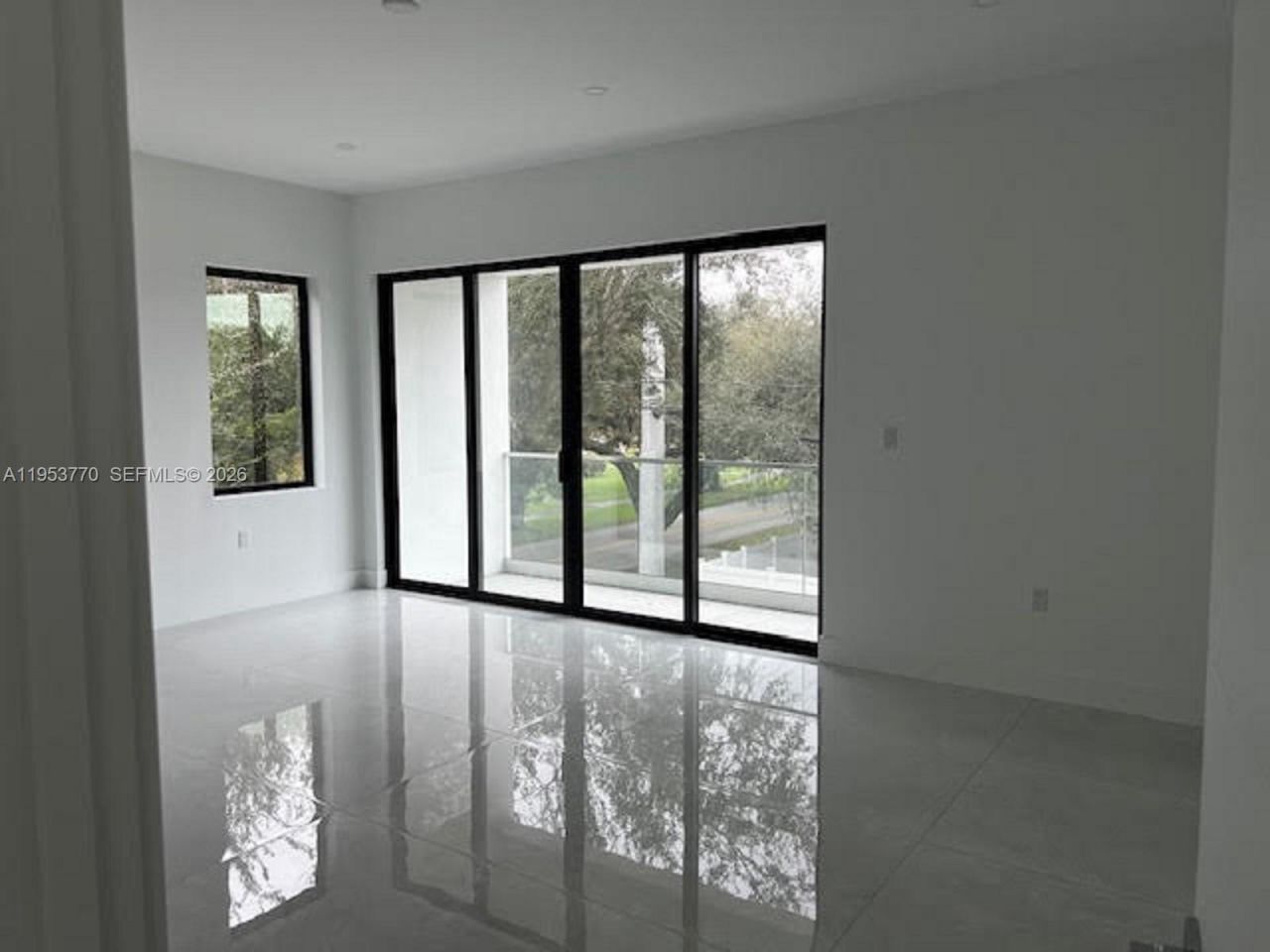 2 Hough Dr, Miami Springs, FL 33166 Photo