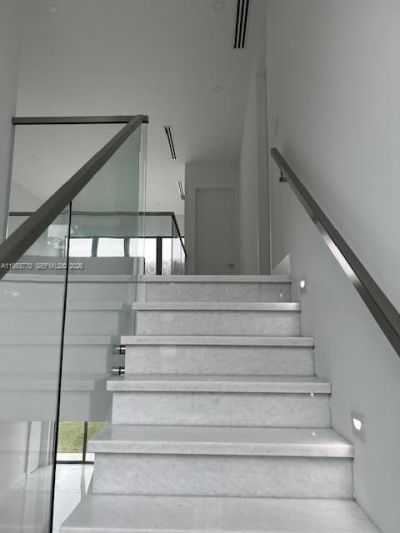 2 Hough Dr, Miami Springs, FL 33166 Photo