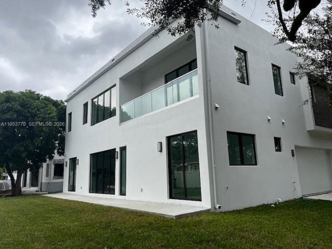 2 Hough Dr, Miami Springs, FL 33166 Photo