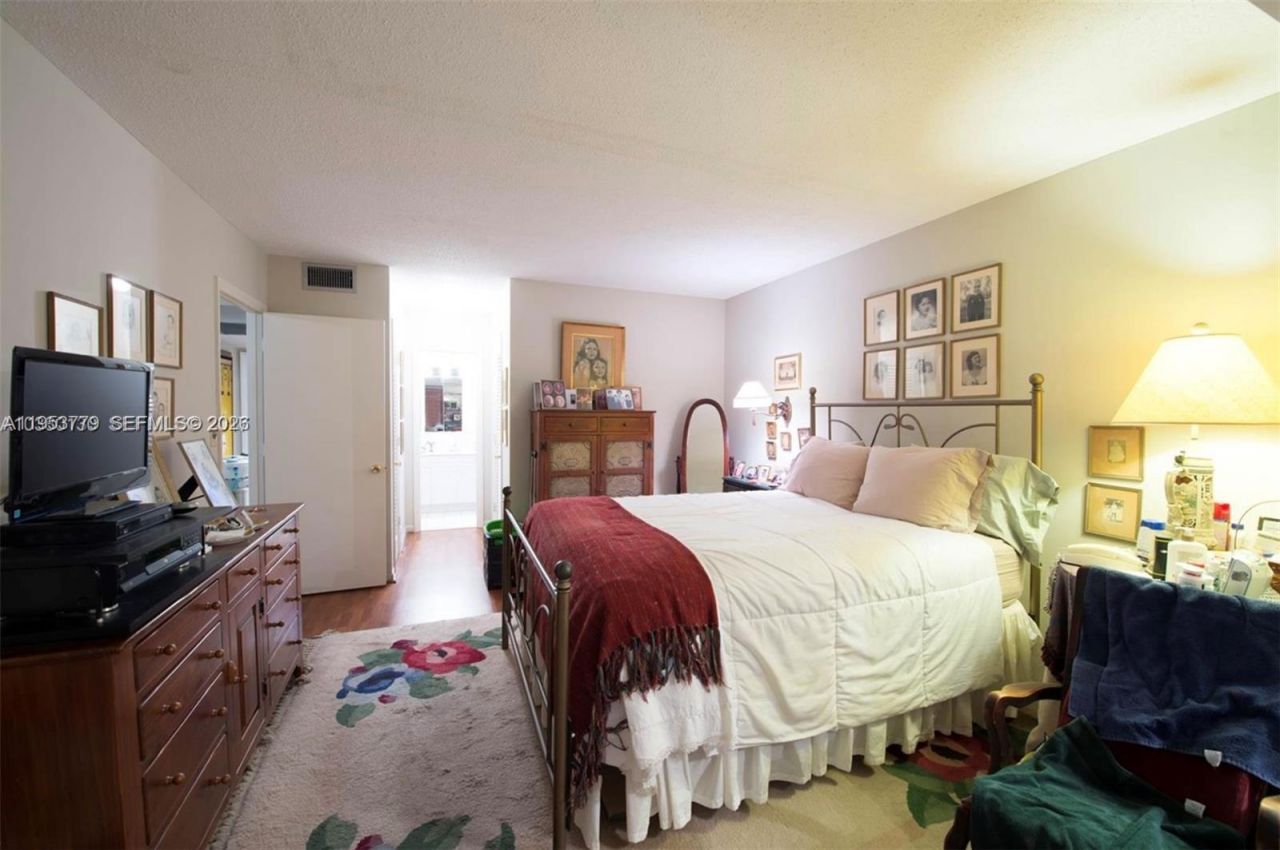 2200 Park Ln, Unit 105, Hollywood, FL 33021 Photo