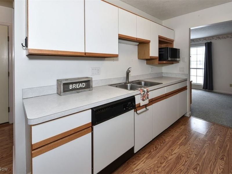 3376 Hunter Parkway, Unit 26, Cuyahoga Falls, OH 44223 Photo 12