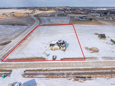 418 Karloff Circle, Yutan, NE 68073