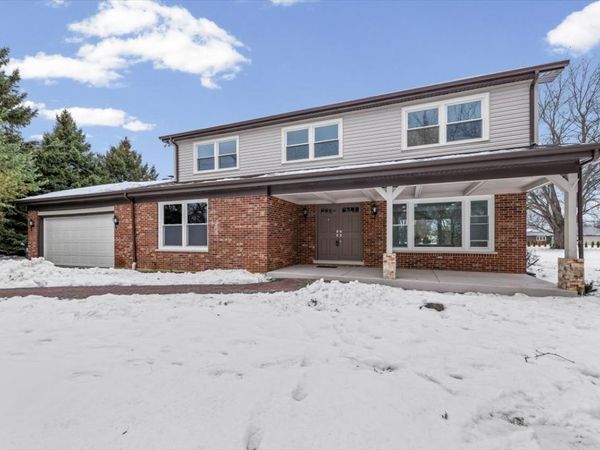 2527 Checker Road, Long Grove, IL 60047