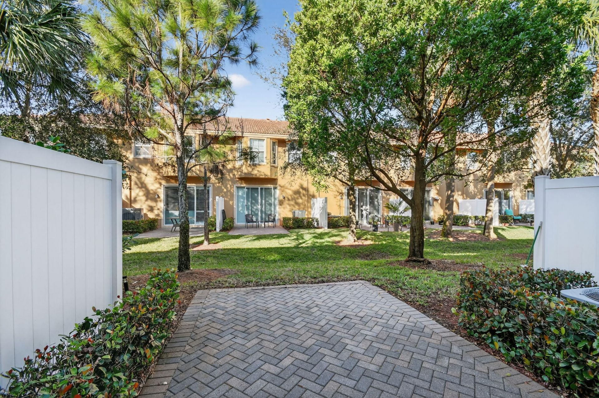 5810 Monterra Club Drive, Lake Worth, FL 33463 Photo