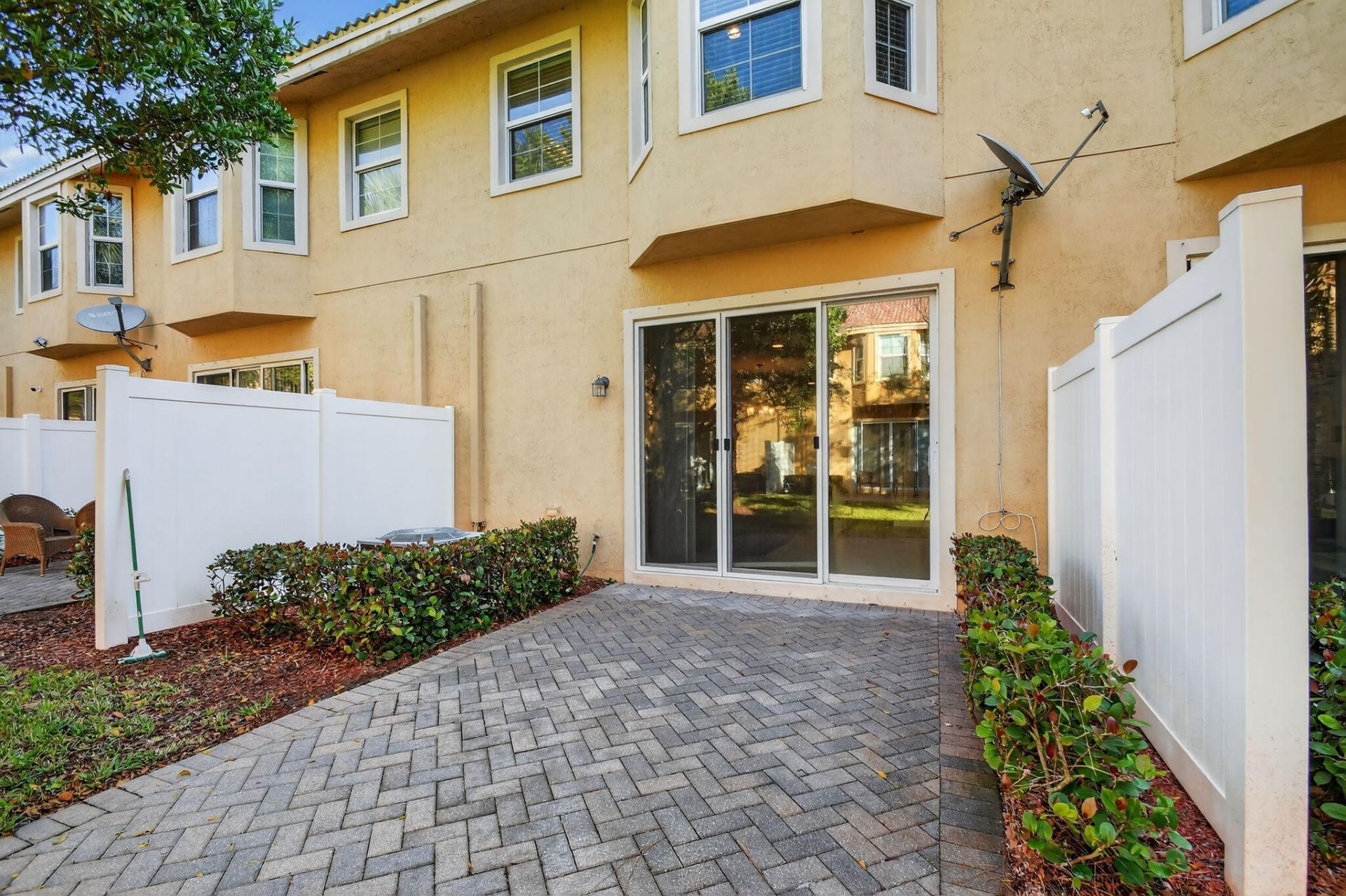 5810 Monterra Club Drive, Lake Worth, FL 33463 Photo