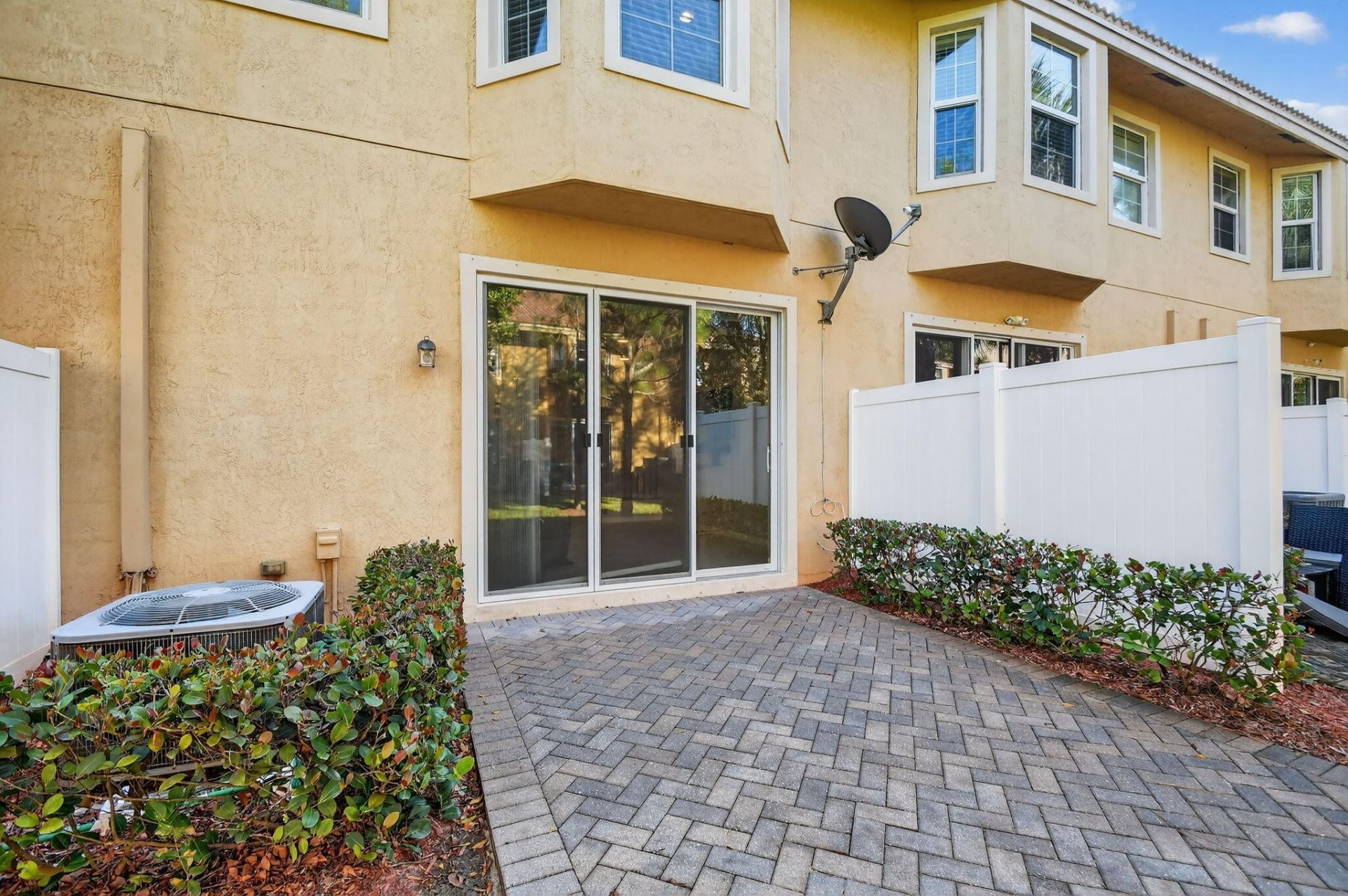 5810 Monterra Club Drive, Lake Worth, FL 33463 Photo