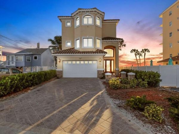 13423 GULF LANE, MADEIRA BEACH, FL 33708