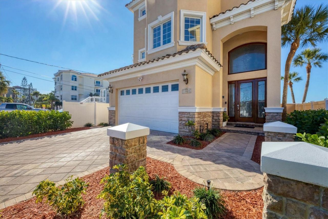13423 Gulf Lane, Madeira Beach, FL 33708 Photo