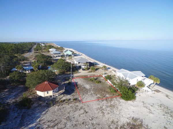8 Trout Street, Alligator Point, FL 32346