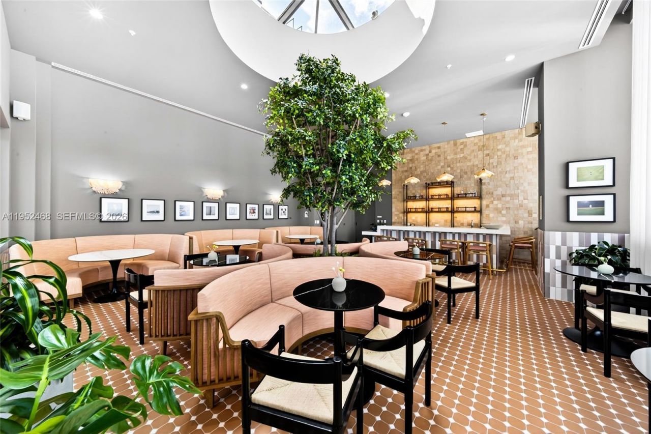 11 NE 6 St , Unit 3210, Miami, FL 33132 Photo