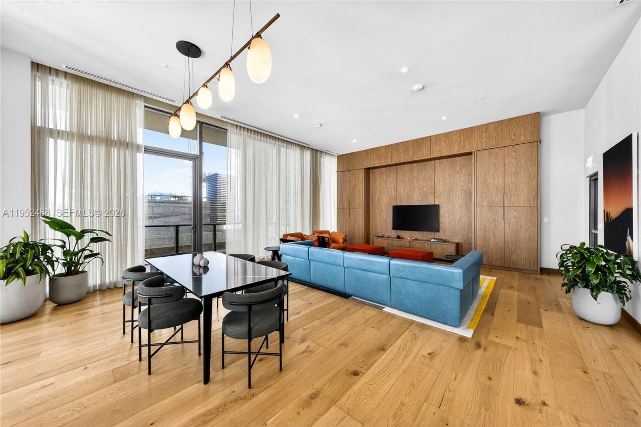 11 NE 6 St , Unit 3210, Miami, FL 33132 Photo